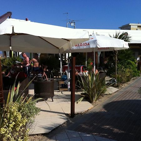 Viva Beach Hotel Rimini Eksteriør bilde