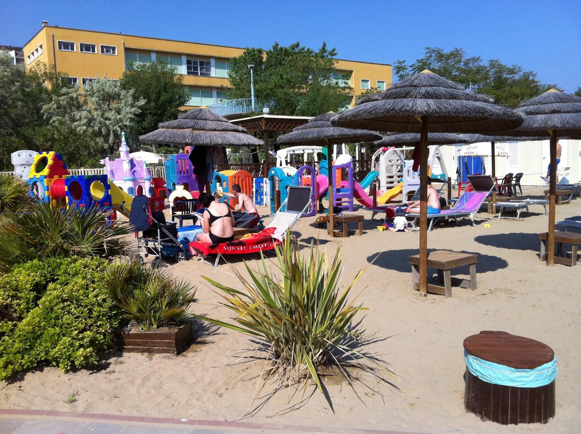 Viva Beach Hotel Rimini Eksteriør bilde